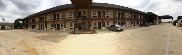 Pearsall Inn and Suites image 24