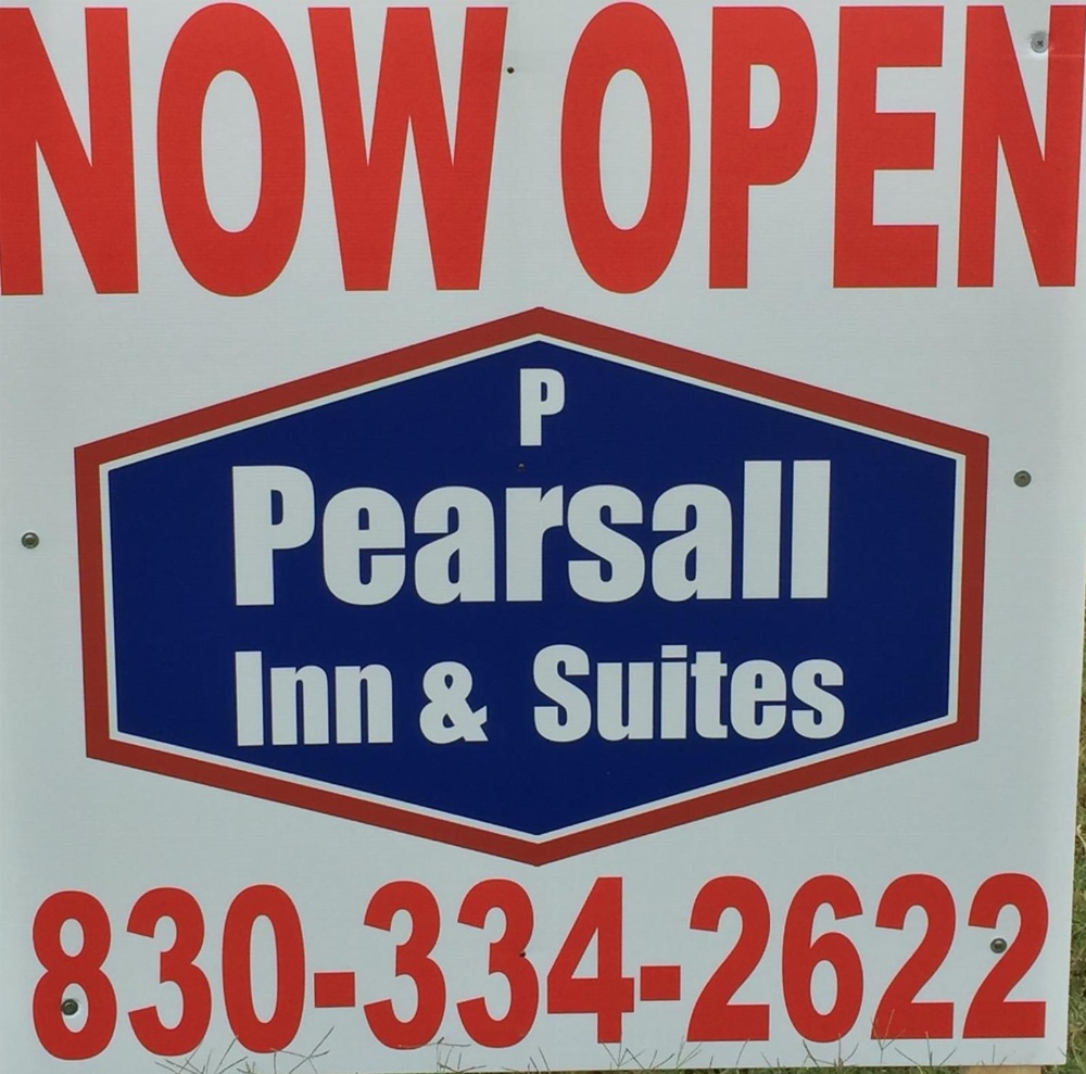 Pearsall Inn and Suites